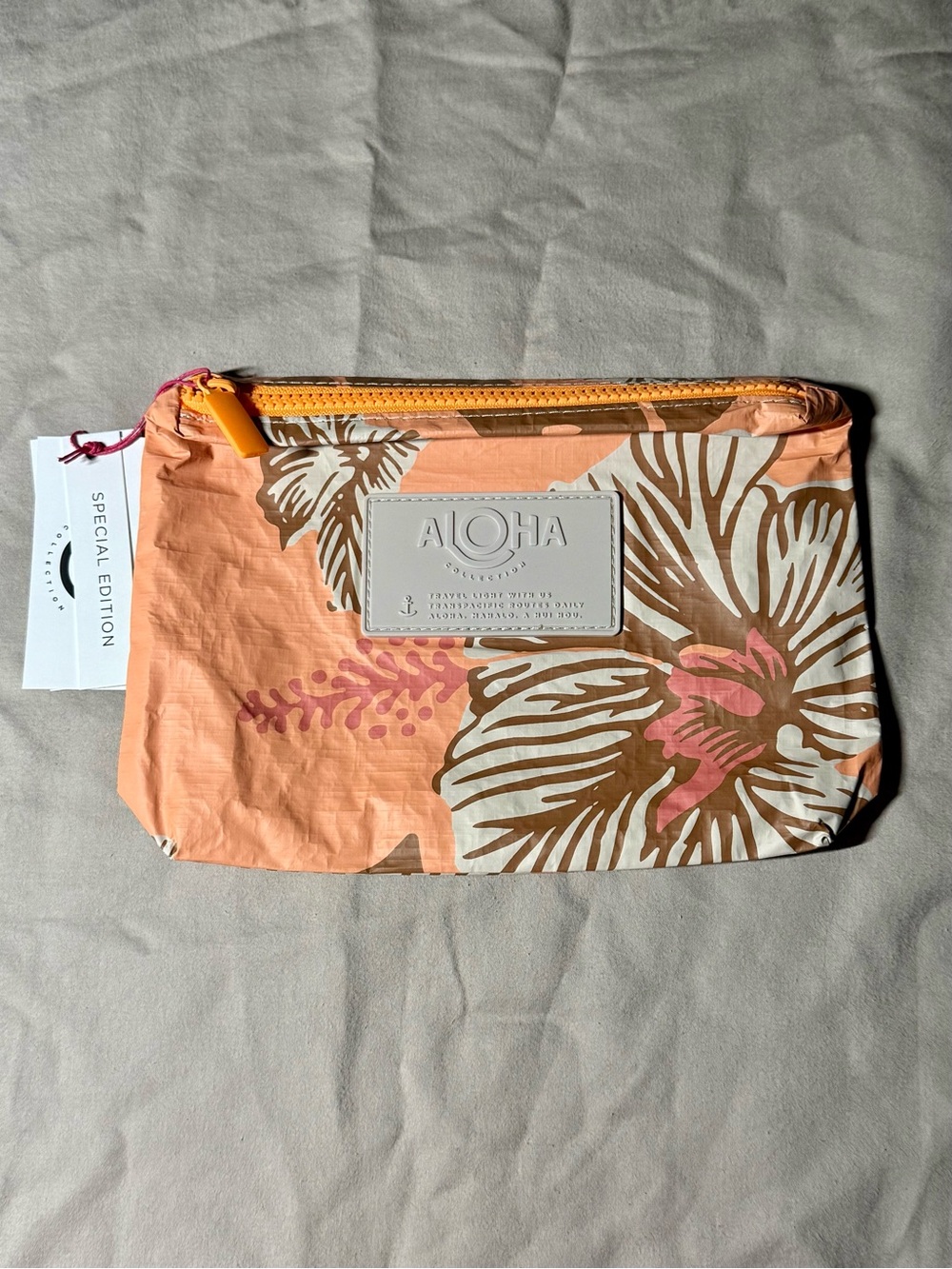 NWT ALOHA Collection x Samudra Pape'ete Small Pouch Toffee Sandstone